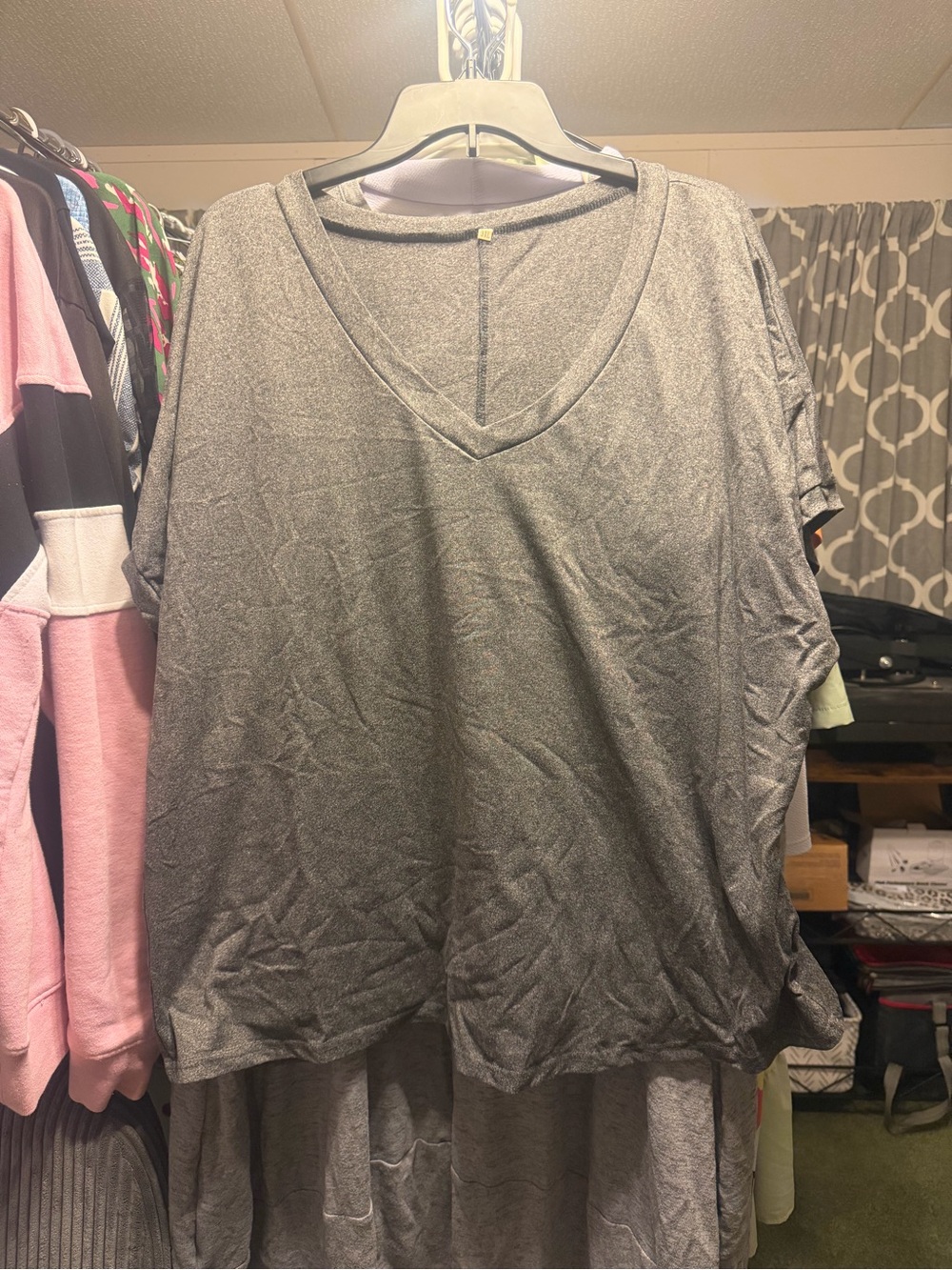 V-Neck Short Sleeve Tunic Top in Heather Gray
